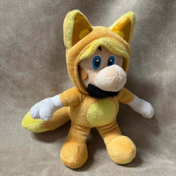 Super Mario All Star Collection- Kitsune Luigi 9" Plush - Picture 1 of 5